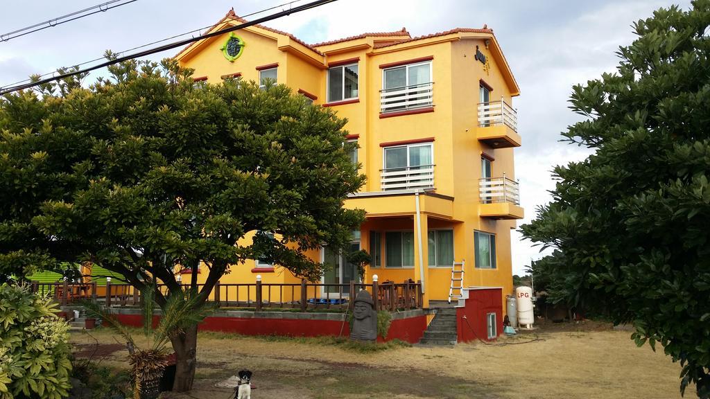 Jun House Hostel Jeju Exterior foto